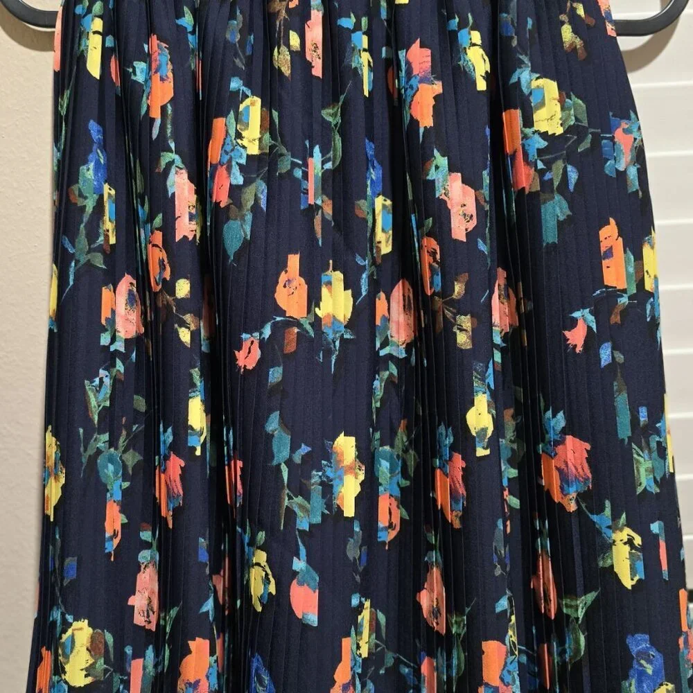 Merona Navy Blue Floral Pleated Midi Skirt Elastic Waist Size S. Like New